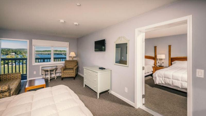 Crescent Lake Inn And Suites Wolfeboro Exteriör bild
